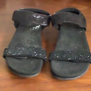 Aetrex gently worn dressy black adjustable Sandals.